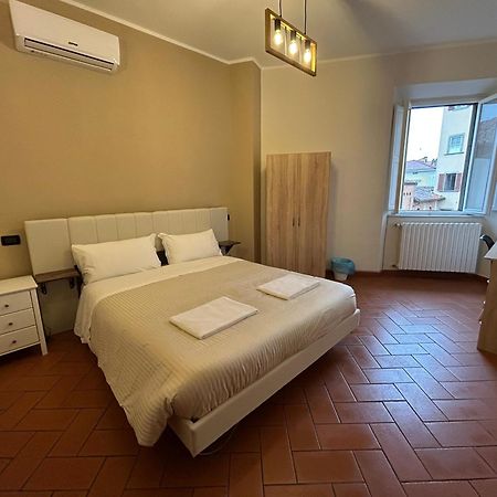 Window To The Tower Bed and Breakfast Pisa Exteriör bild