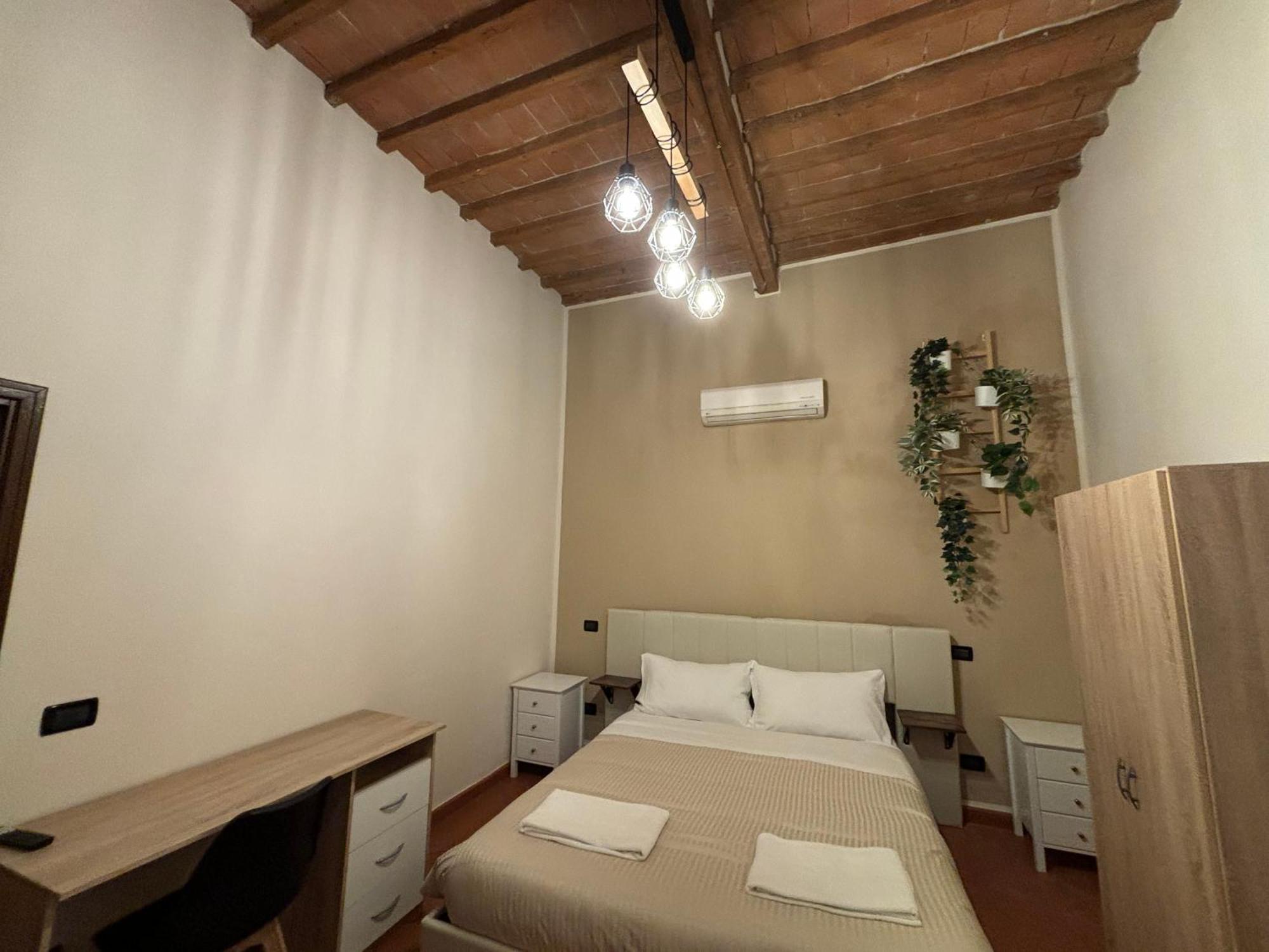 Window To The Tower Bed and Breakfast Pisa Exteriör bild