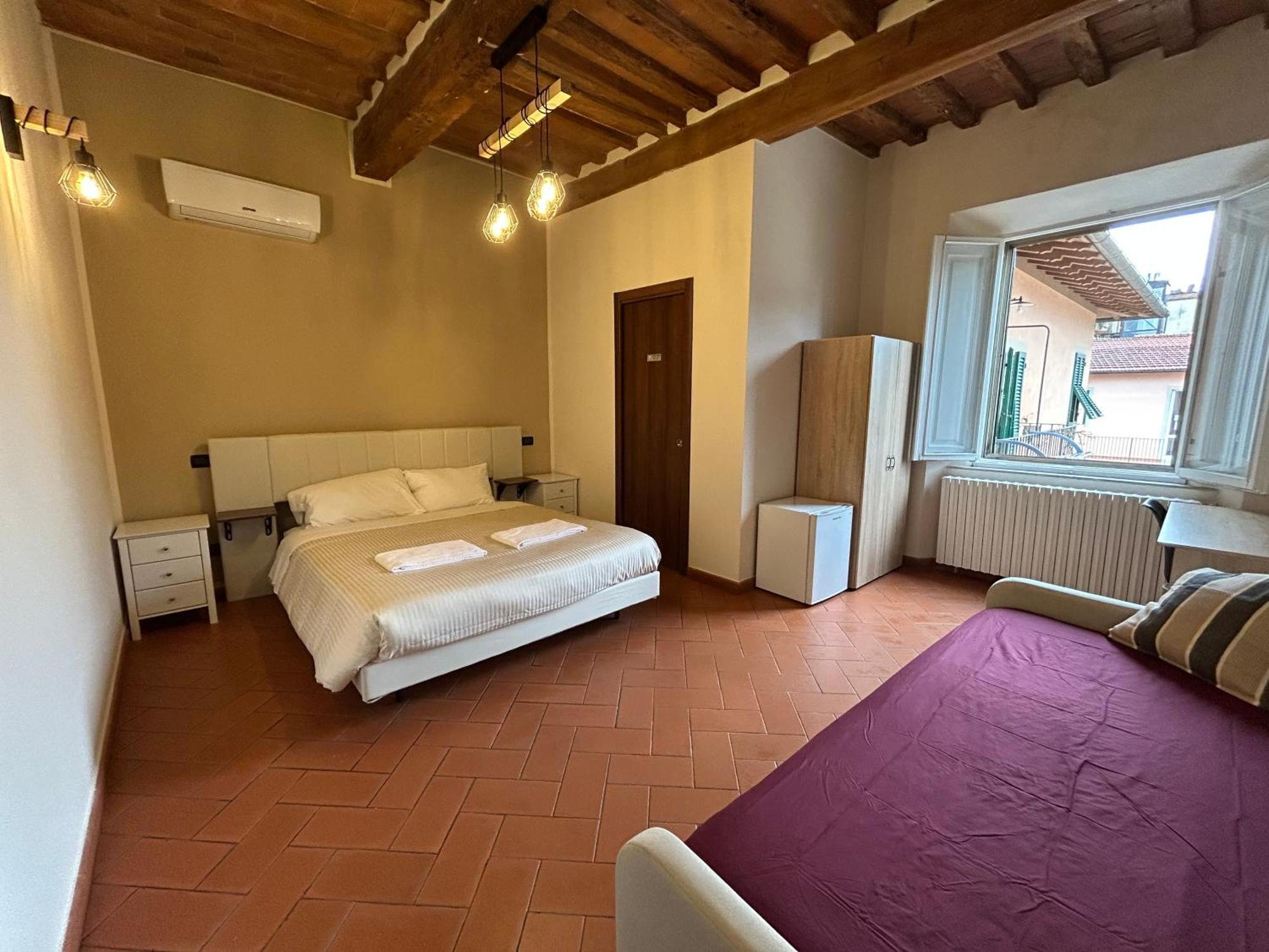 Window To The Tower Bed and Breakfast Pisa Exteriör bild