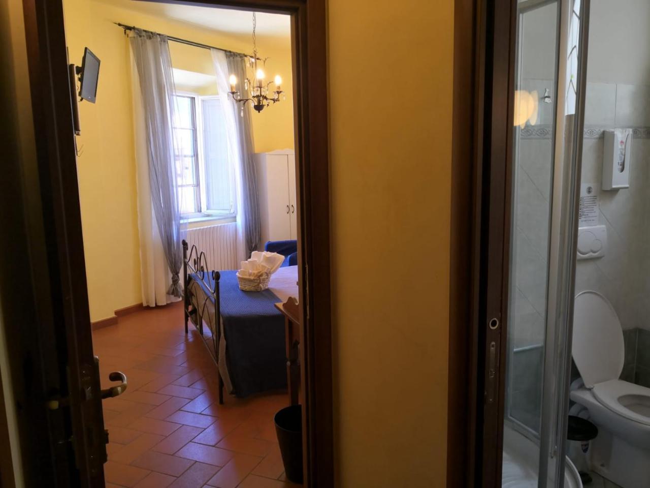 Window To The Tower Bed and Breakfast Pisa Exteriör bild